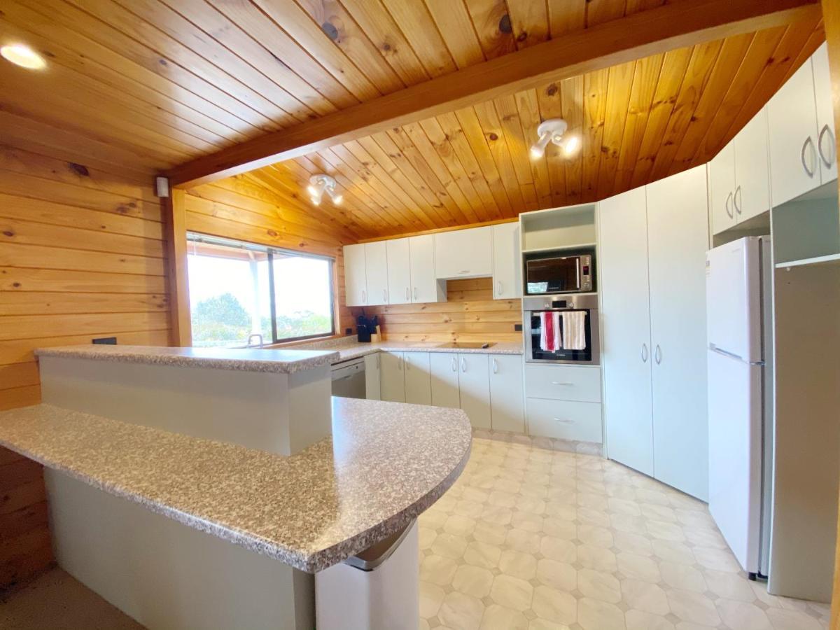 Lake View Family Lodge Up Tp 14 People Rotorua Eksteriør bilde